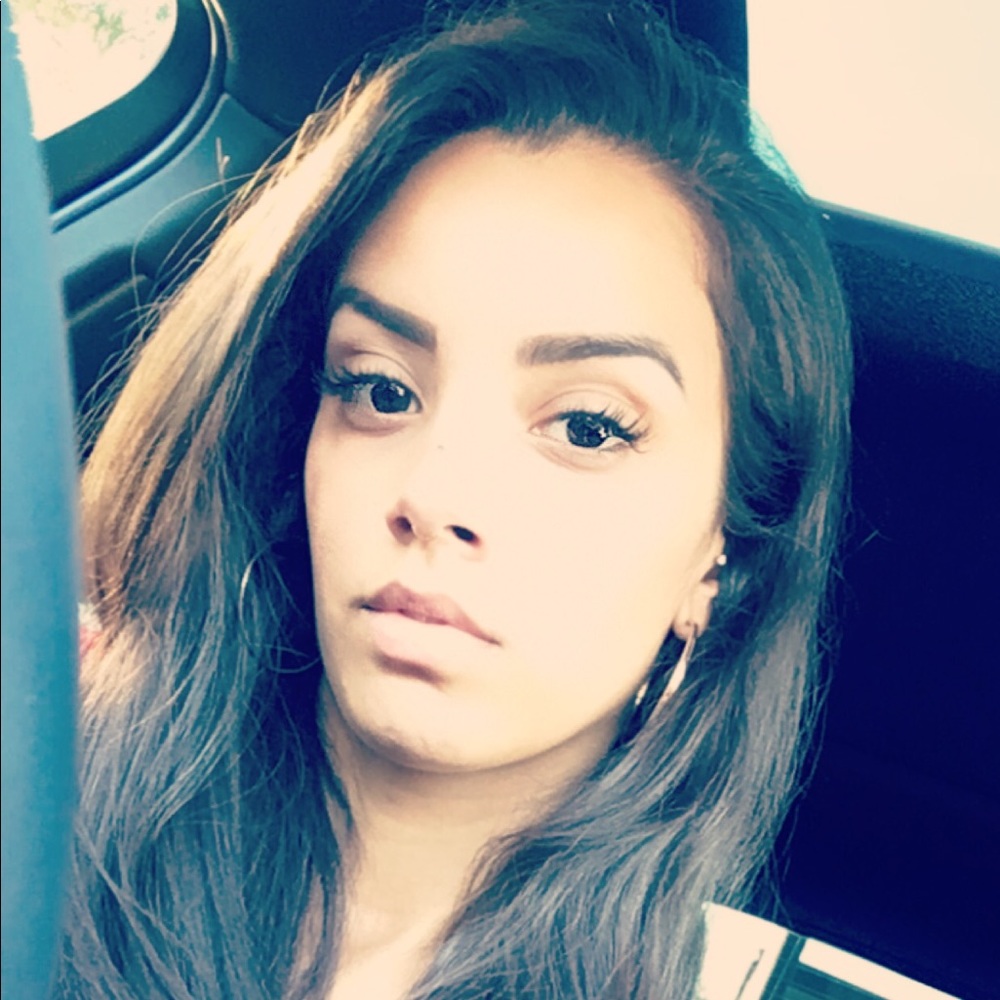 Meet your Posher, Sophia